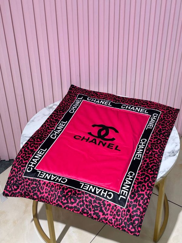 Лежанка-коврик Стиль класу Chanel темно рожева