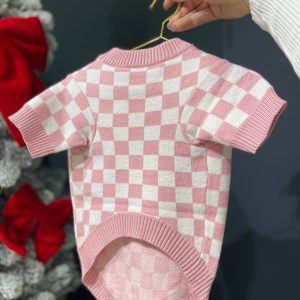 Светр клітинка рожева