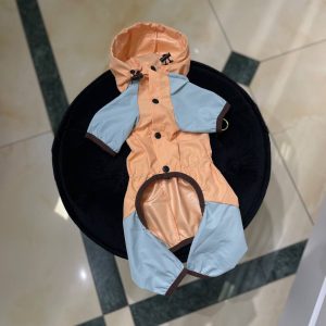 Дощовик персик з блакитним