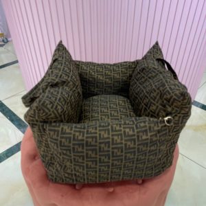 Лежанка в машину Стиль класу Fendi