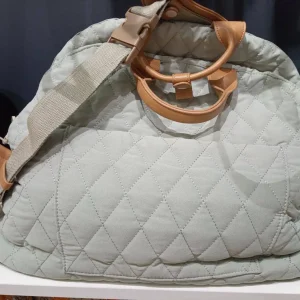 Сумка в машину сіра S - Сумки і коляски - uPet Shop Інтернет-магазин зоотоварів — преміум одяг та аксесуари для ваших улюбленців, собак та котів