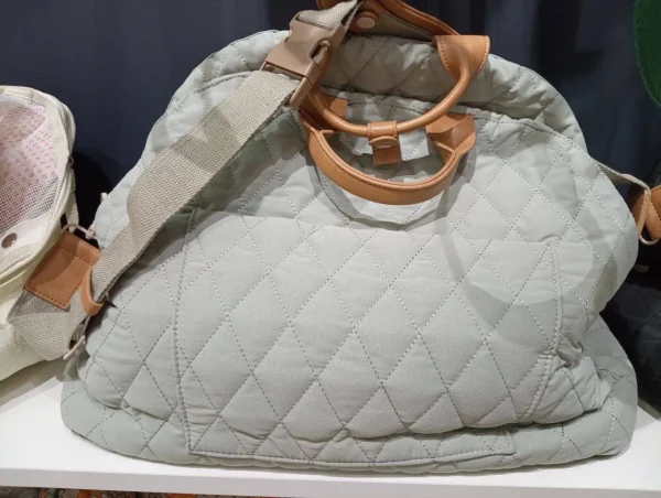 Сумка в машину сіра S - Сумки і коляски - uPet Shop Інтернет-магазин зоотоварів — преміум одяг та аксесуари для ваших улюбленців, собак та котів