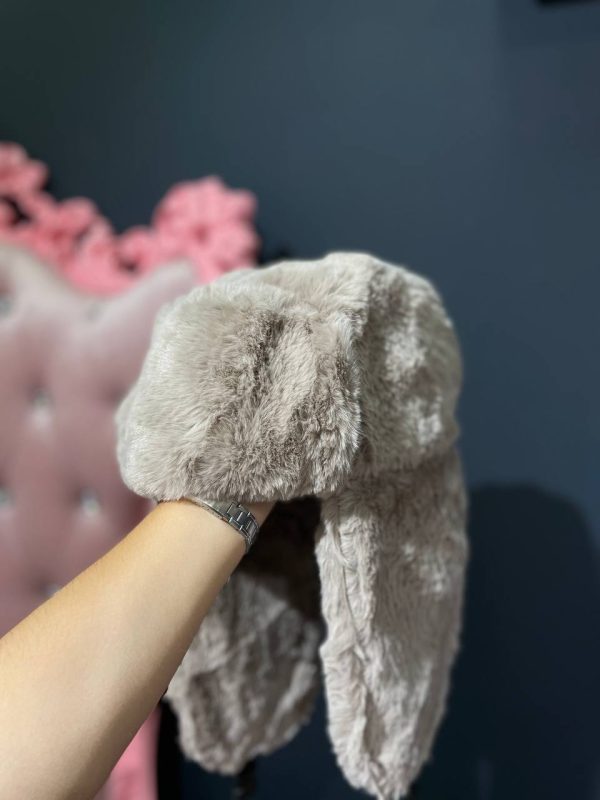 Шапка жіноча на хутрі коричнева гладка - Головні убори - uPet Shop Інтернет-магазин зоотоварів — преміум одяг та аксесуари для ваших улюбленців, собак та котів