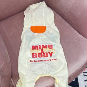 Дощовик для собак і котів бежево-оранжевий - Дощовики - uPet Shop магазин зоотоварів - преміум одяг та аксесуари для ваших улюбленців, собак та котів